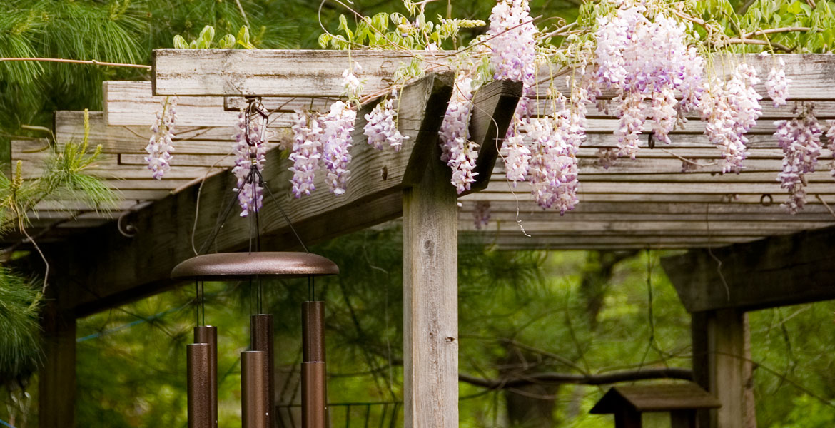 SPRING is made for chimes -<br>and your favorite mom would love a new one!<br>Her big day (May 12) is right around the corner...